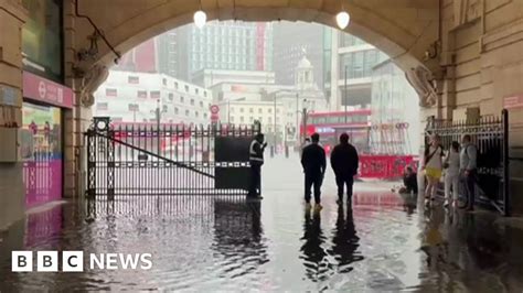 Uk Weather Heavy Rain Floods London Tube Stations And Roads Bbc News