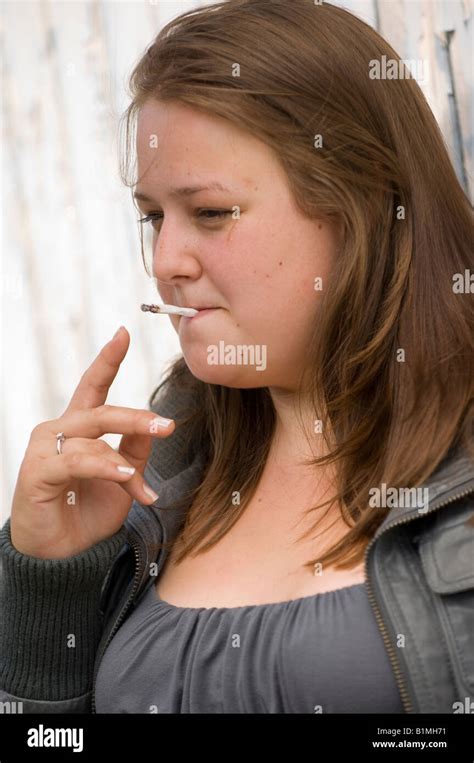 Overweight Woman Smoking Hi Res Stock Photography And Images Alamy