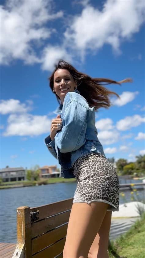 A Sus A Os Pampita Se Suma A La Enteriza Ultra Cavada En Clave