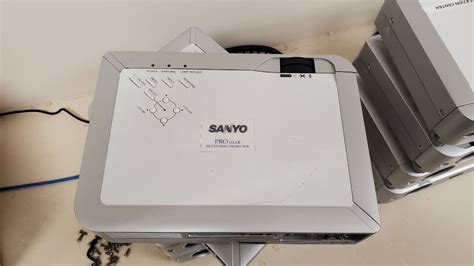 Older Sanyo Projector | Auction 6748