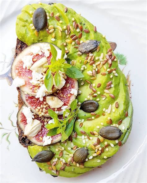 Tartine D Avocat Figue Noisette Feta Et Basilic Recettes De