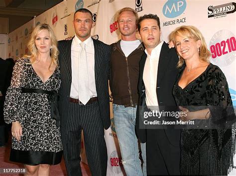 Melrose Place Cast Photos And Premium High Res Pictures Getty Images