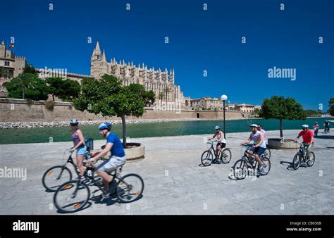 Ciclo Grupal Fotografías E Imágenes De Alta Resolución Alamy