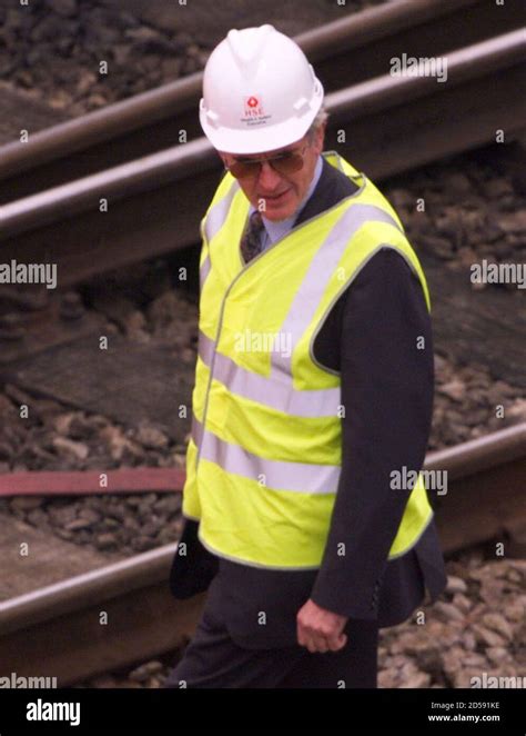 Ladbroke Grove Train Crash In Hi Res Stock Photography And Images Alamy