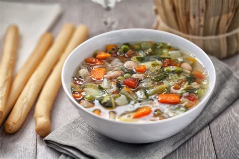 Minestrone Di Verdure Fresche Ricetta Tradizionale E Consigli