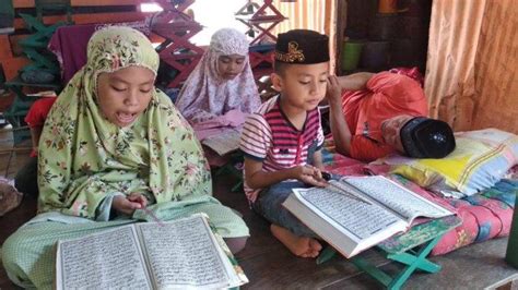 Keutamaan Membaca Al Quran Di Bulan Suci Ramadhan Pahala Kali