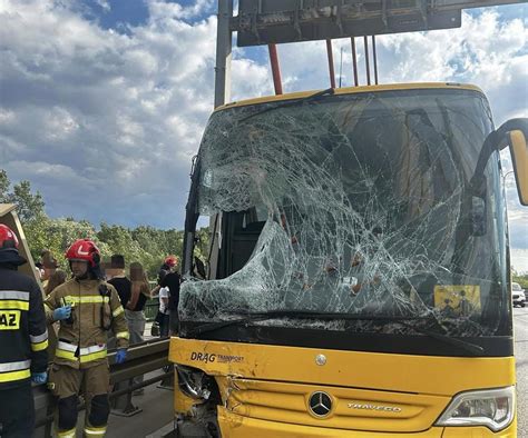 Dramatyczny Wypadek Autokaru W Warszawie Ranne S Dzieci Warszawa