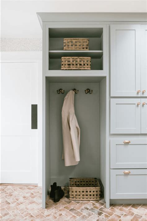 Chic And Optimized Mudroom Laundry Room Combo Ideas