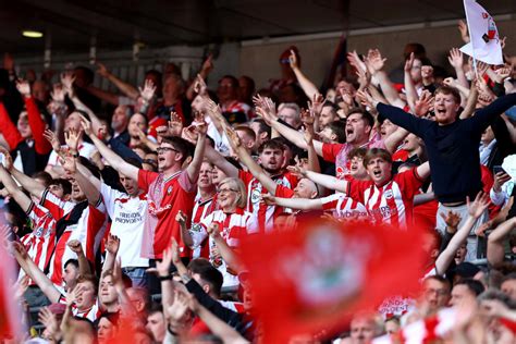 Fan Gallery Leeds Saints Southampton Fc Official Site