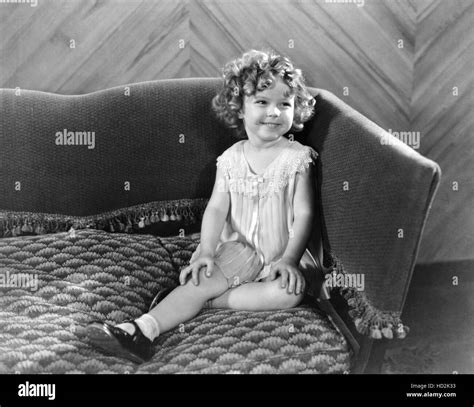 Shirley Temple Ca 1934 Stock Photo Alamy