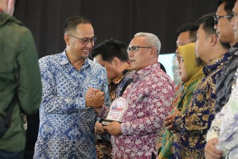 Pemkab Kuningan Raih Penghargaan Gerakan Menuju Smart City Pemerintah