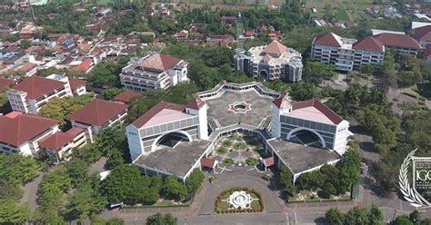 Daftar Universitas Swasta Terbaik Di Jogja Versi Dikti Sindulin