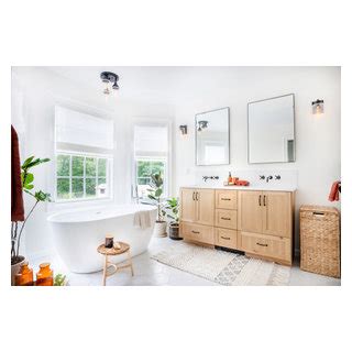 Amber Fresh Modern Farmhouse Primary Bathroom Campagne Salle De