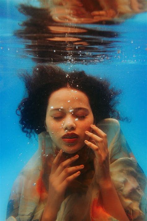 A Beautiful Woman Underwater · Free Stock Photo