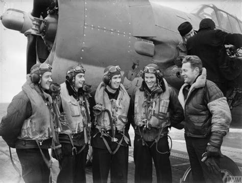 Asisbiz Aircrew Fleet Air Arm 808NAS Grumman Hellcats Pilots Aboard HMS