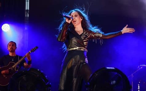 Malú regresa al Pabellón Santiago Martín con su nueva gira Mil