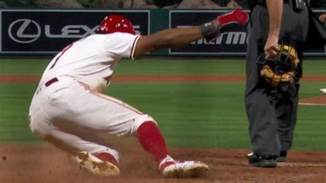 Jo Adell Scores The Tiebreaking Run In The Angels 2 1 Victory Over The