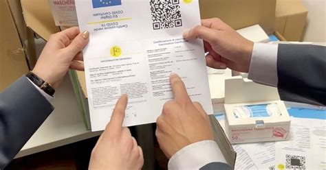 Peste 8 000 de certificate false descoperite într un canton din