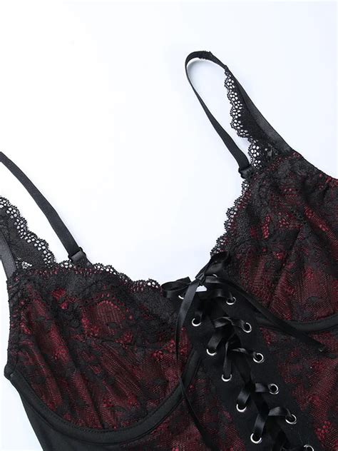 Gothic Dark Lace Paneled V Neck Spaghetti Straps Crop Top