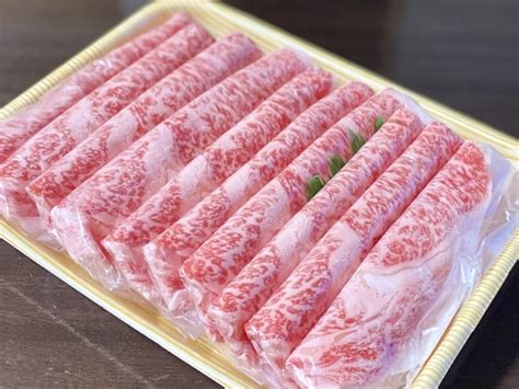 すき焼きの肉一人前の量は何グラム？何枚？グラム別の人数目安も紹介！ ちそう