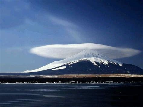 Lenticular Cloud Over Mount Fuji Artofit