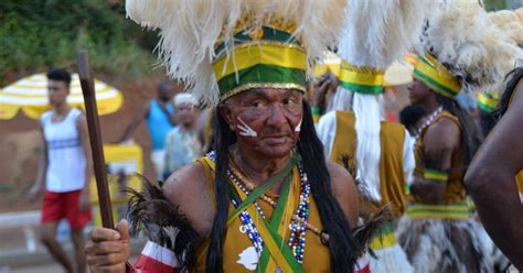 Cultura Da Tribo Guarani - Índios da tribo Guarani de Itaparica veem no Fuzuê oportunidade de ...