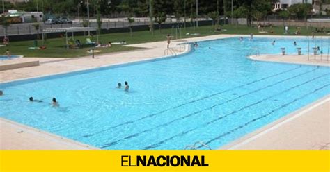 Un Ni O De A Os Muere Ahogado En La Piscina Municipal De T Rrega