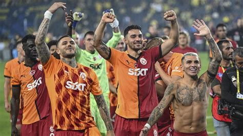 Son Dak Ka Galatasaray Fenerbah E Yi Le Ge Ti D Nya Gazetesi