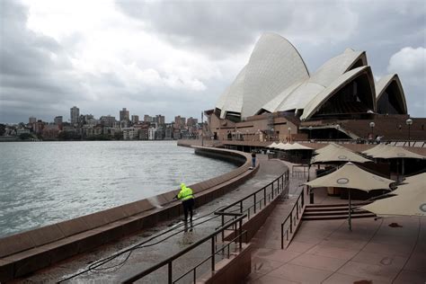 Escándalo En Australia Dos Futbolistas Rompieron La Cuarentena Se