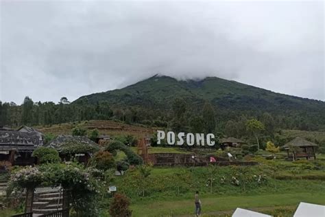 Liburan Di Wisata Alam Posong Pesona Matahari Terbit Di Balik Gunung