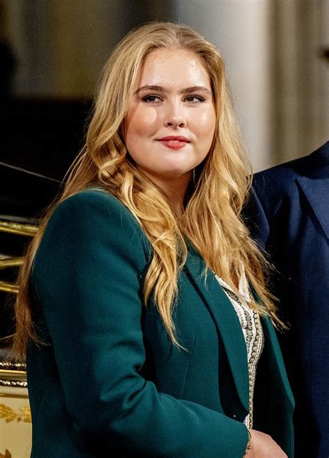 Amalia De Holanda Reaparece Con Su Familia Tras Las Amenazas Recibidas