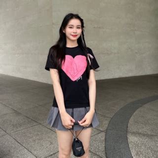 NEW ARRIVAL PINK HEART DEROSE BABYTEE Áo thun baby tee màu đen in