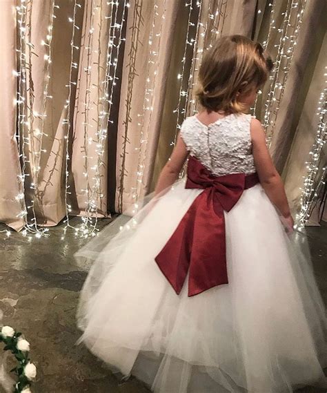 Vestido De Daminha Em Tule La O Marsala Dama De Honra Casamento