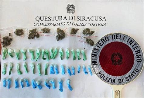 Droga Sotto Un Materasso Nella Pineta Della Piazza Sequestrato