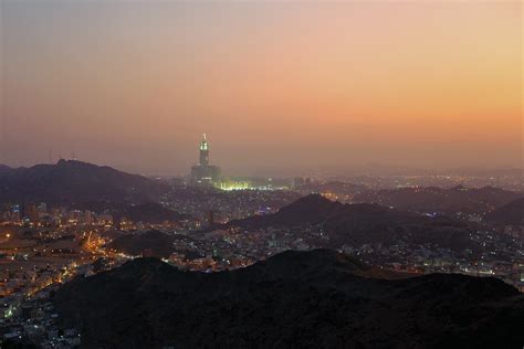 How to Wish Someone for Umrah 2025: Best Greetings and Wishes