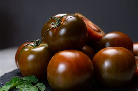 Kumato Taste And Cultivation Of This Dark Tomato Plantura