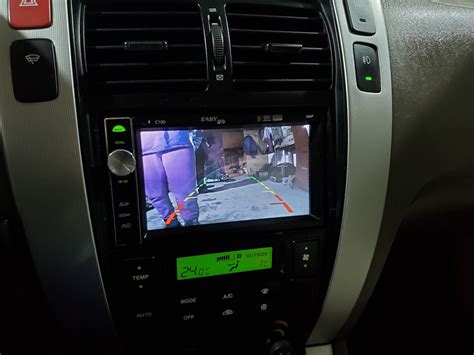 Замена камеры заднего вида — Hyundai Tucson (JM), 2 л, 2006 года ...