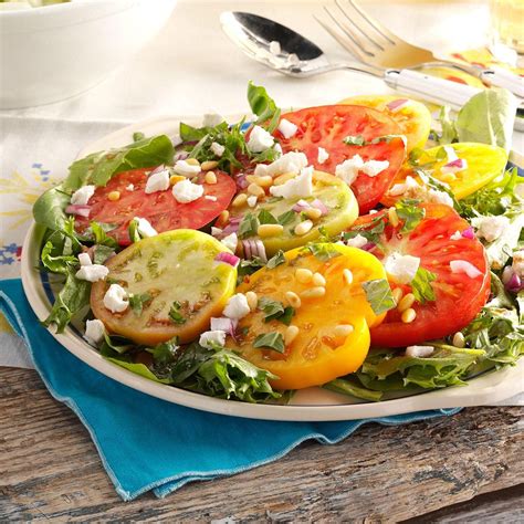 Fresh Heirloom Tomato Salad Recipe: How to Make It