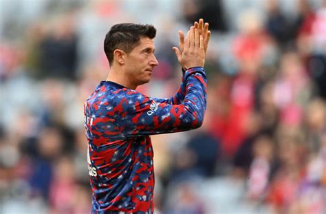 Robert Lewandowski Nominowany Do Nagrody Fify Jest W R D