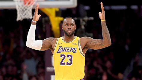 Lebron James Primero En La Historia De La Nba Con Trpiles Dobles Ante