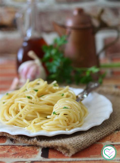 Spaghetti Con Colatura Di Alici Con Condimento A Crudo Cucina Prediletta