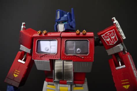 Masterpiece Mp Optimus Prime U S Release Battle Damaged Ver