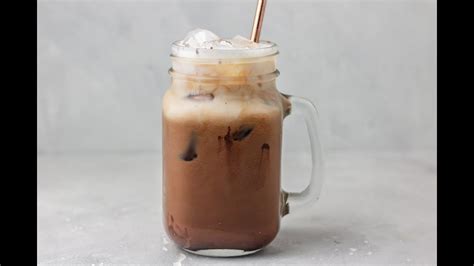 How To Make Iced Mocha At Home Iced Mocha Youtube