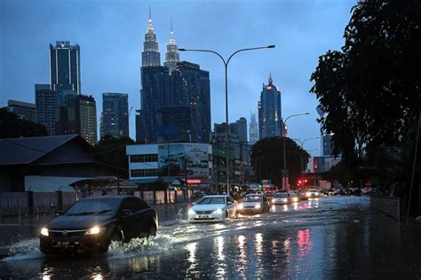 Selangor Kl Dan Putrajaya Diramal Ribut Petir Hujan Hingga Pagi