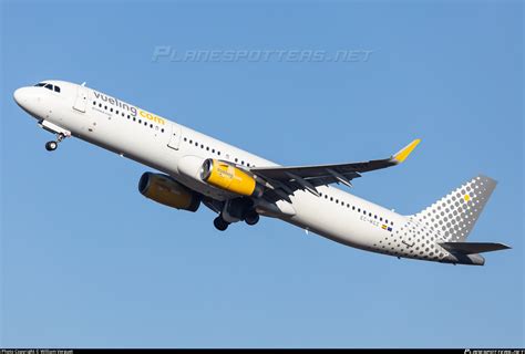 EC MGZ Vueling Airbus A321 231 WL Photo By William Verguet ID