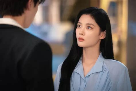 Intip Fashion Kim Yoo Jung Dalam Drama My Demon Harganya Fantastis