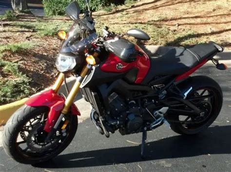 Yamaha FZ Naked Sport Bike MINT