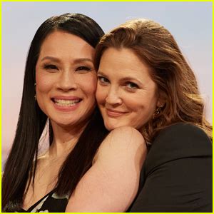 Lucy Liu Reunites With Charlies Angels Co Star Drew Barrymore On Her