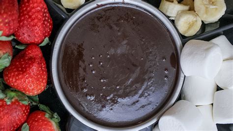 Irish Cream Chocolate Fondue Recipe