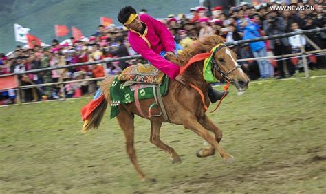 Ethnic Traditional Horse Race Festival Kicks Off In Shangri La Sw